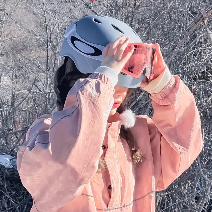 动作女主:水果应援团 海报
